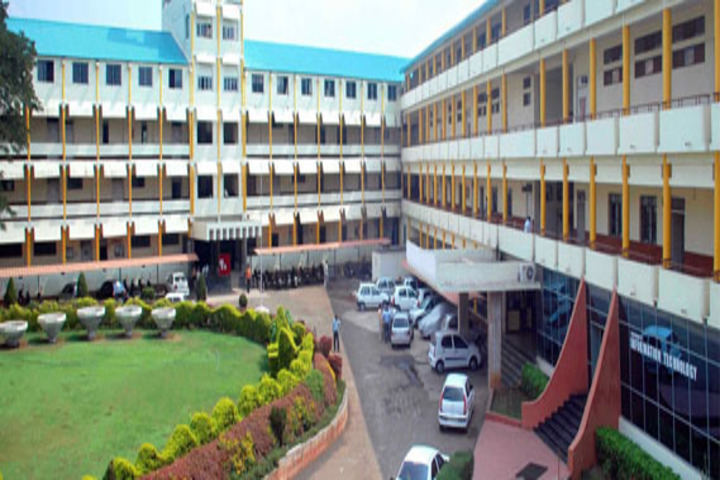 https://cache.careers360.mobi/media/colleges/social-media/media-gallery/17886/2019/1/7/Campus View of DY Patil College of Engineering and Polytechnic Talsande_Campus-view.jpg